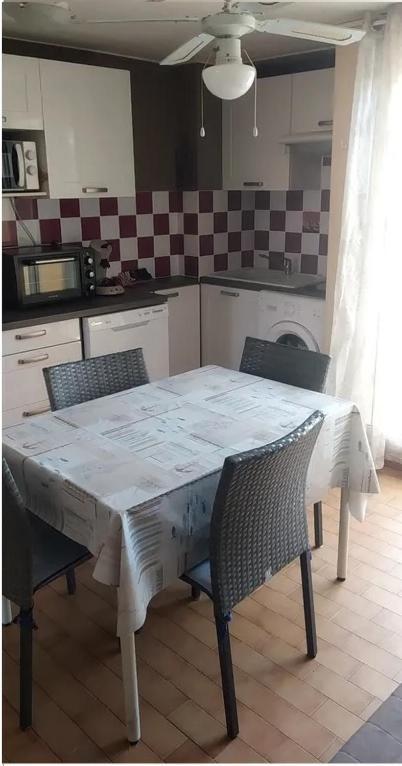 Appartement T2 Avec Piscine, Proche De La Plage Et Du Port Gruissan Bagian luar foto